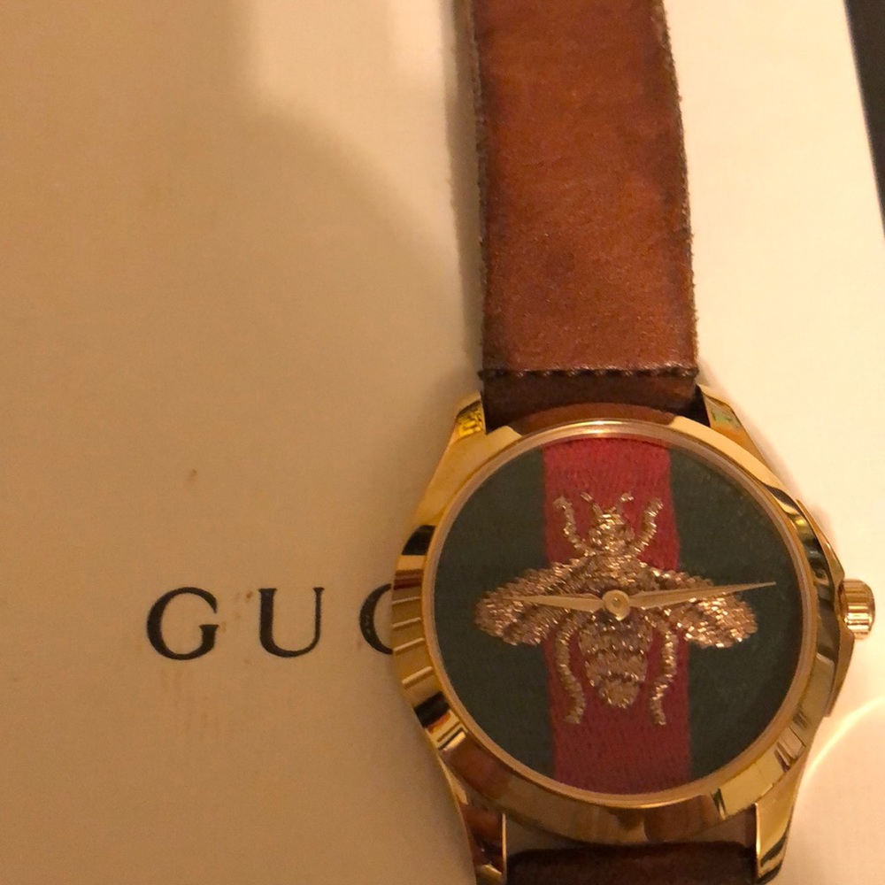 Unisex Gucci watch